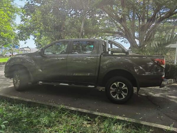 Mazda BT-50 - Automatic Transmission - Pick-up 4x4 - Image 4